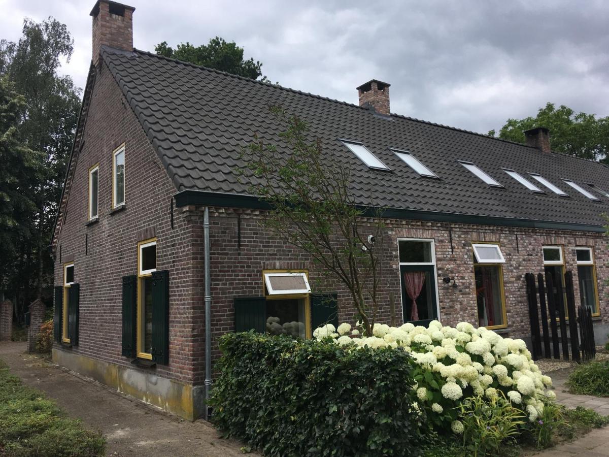 Vakantiehuis In Het Voorhuis Dommelen 外观 照片
